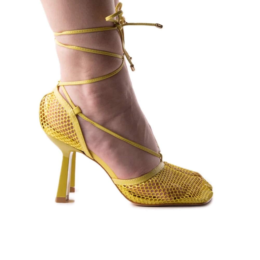 L'Intervalle heels